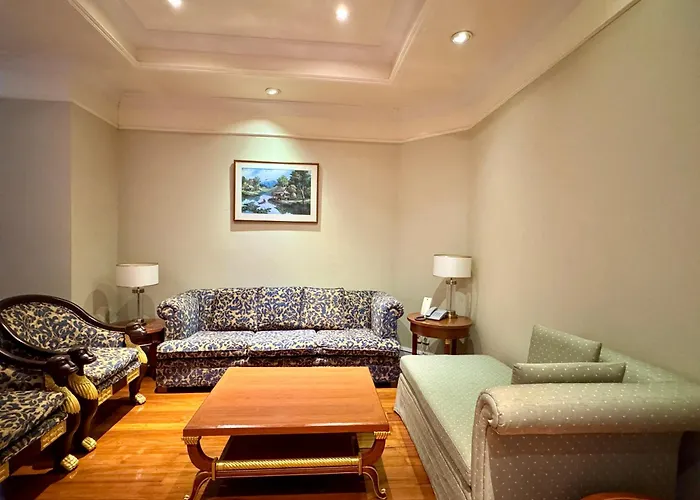 Royal Benja - Big Rooms, Family Friendly